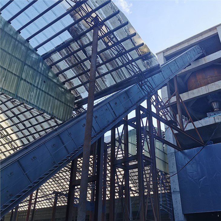 closed big dip angle belt conveyor